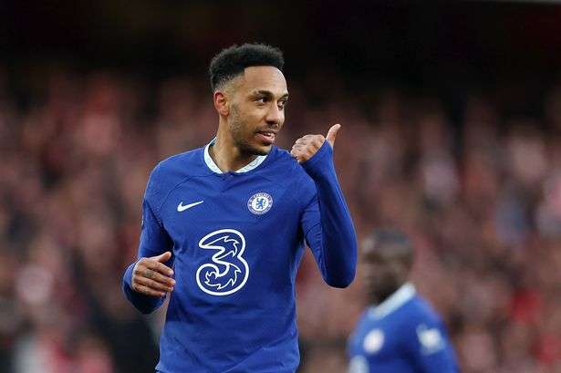 Marseille are closing in on signing Aubameyang. 2