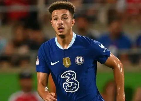 Ethan Ampadu joins Leeds united from Chelsea on a permanent deal. 16