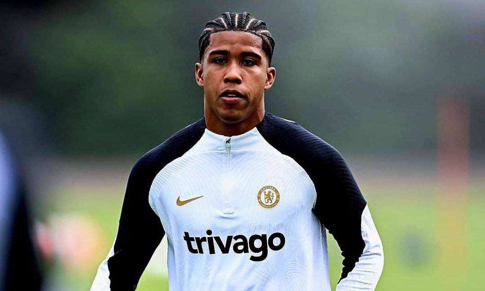 Pochettino decides: Santos set to stay as Casadei and Lewis Hall both available for loans. 10