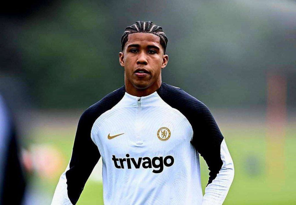 Porto wants Santos on loan. 3