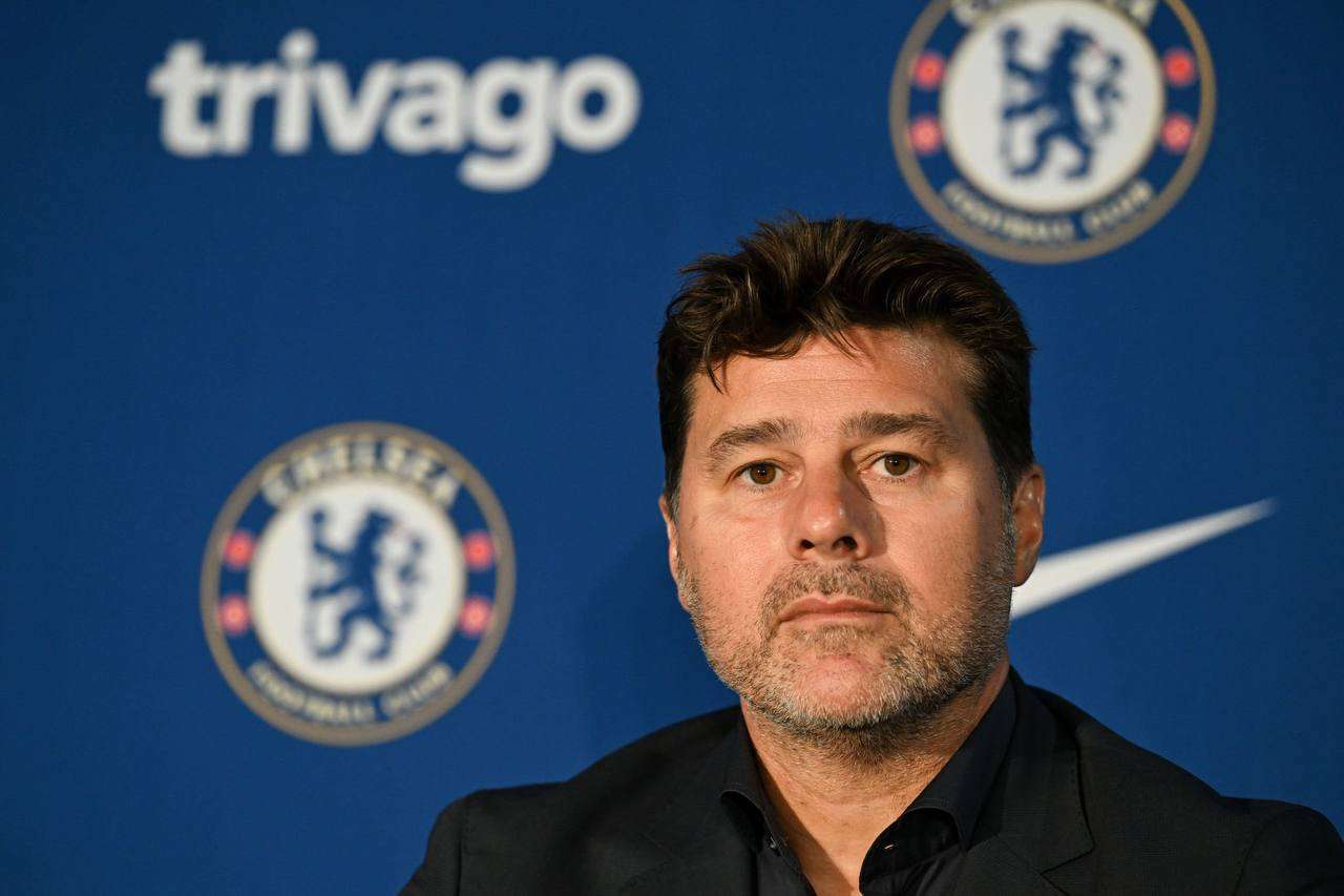 Pochettino hints on £100M Chelsea linked striker. 3