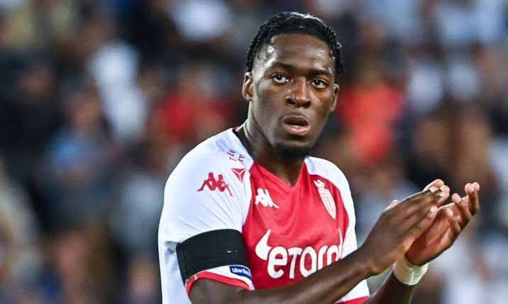 Big boost for Chelsea as they sign a replacement for injured Wes Fofana. 22