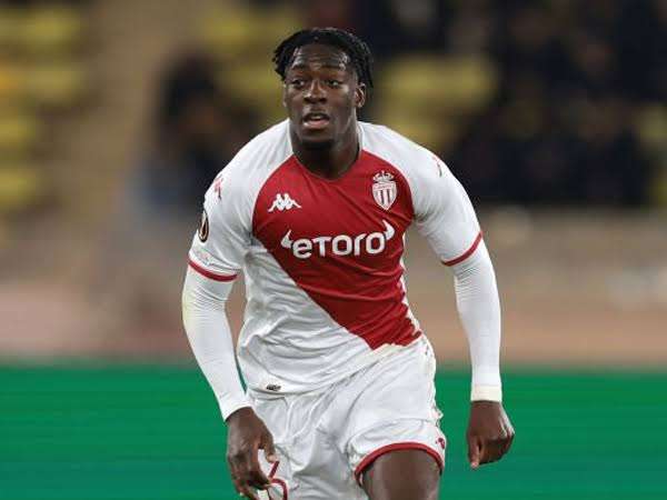 Big boost for Chelsea as they sign a replacement for injured Wes Fofana. 2