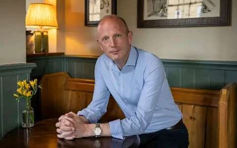 Top 10 Peter Drury Commentary quotes and moments. 28