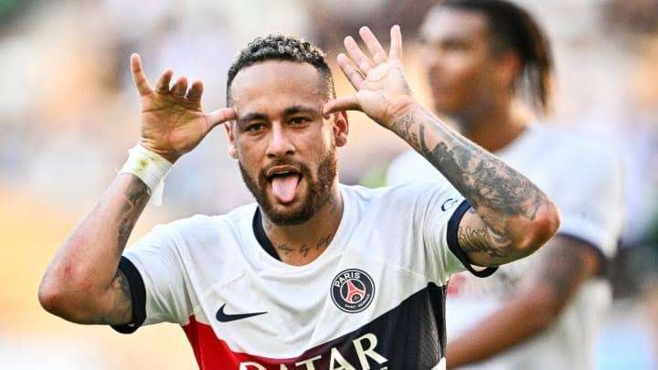 PSG and Al Hilal agree on a €90M transfer deal for Neymar. 4