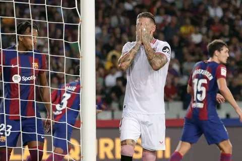 Barcelona 1-0 Sevilla: Sergio Ramos own goal secures a narrow win for Barcelona. 16