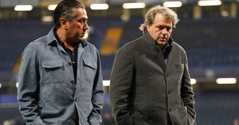 "We don't want the incompetence that reigns at Chelsea in Strasbourg," Strasbourg supporters. 22