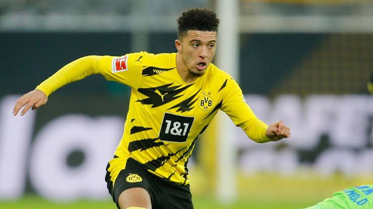 Sancho's situation at Manchester United could lead to an early exit from the club. 3
