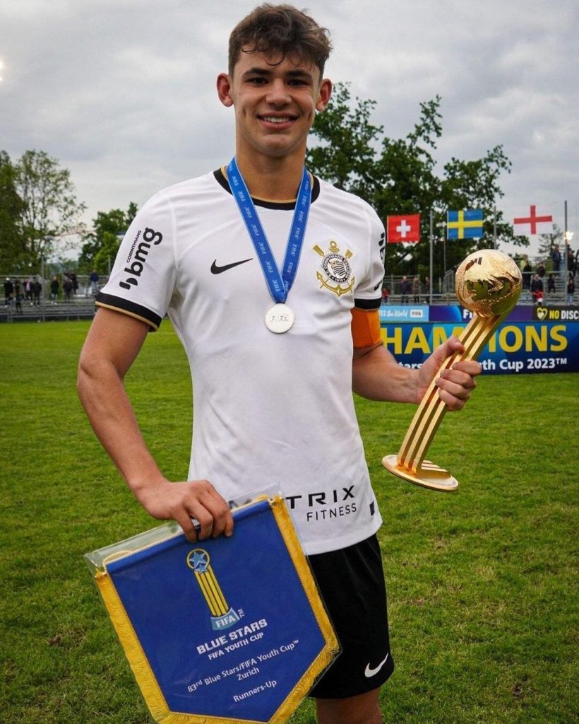 Who is Gabriel Moscardo? The Brazilian who has drawn the attention of Chelsea and other European clubs. 4