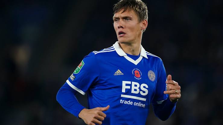 Vastegaard confirms he turned down Saudi offers and reveals his plans to to extend his stay at Leicester. 13