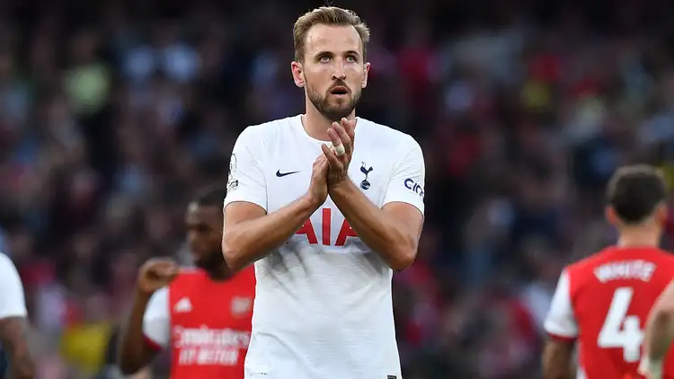 Dimitar Berbatov ‘Heartbroken’ Over Harry Kane's Tottenham Exit: Shocked No Premier League Club Moved for Bayern’s New Star 10