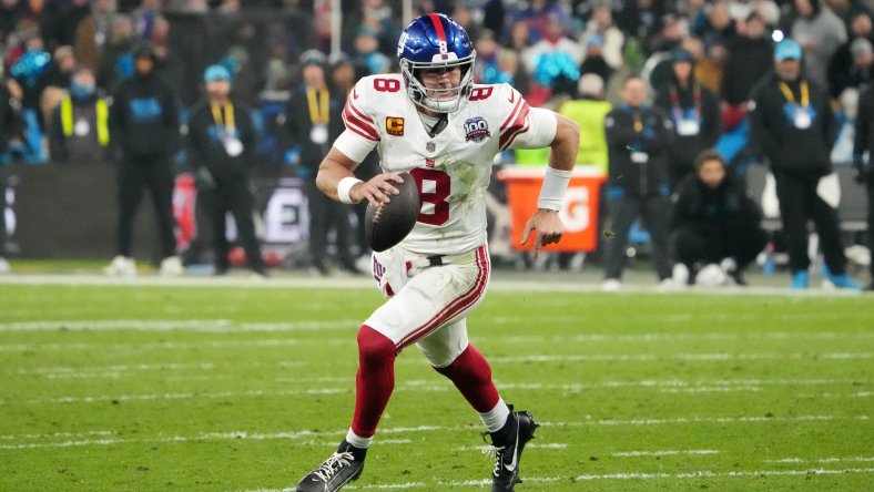 "Time's Up: Why the Giants Must Bench Daniel Jones Now and Who Should Replace Him in 2025" 4