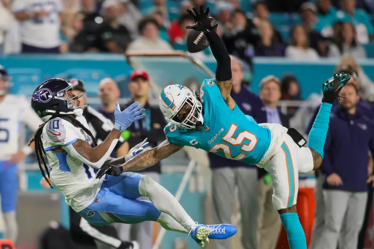 "Xavien Howard Shakes Up Free Agency: Rejects Bengals’ Big Offer in Bold Move" 16