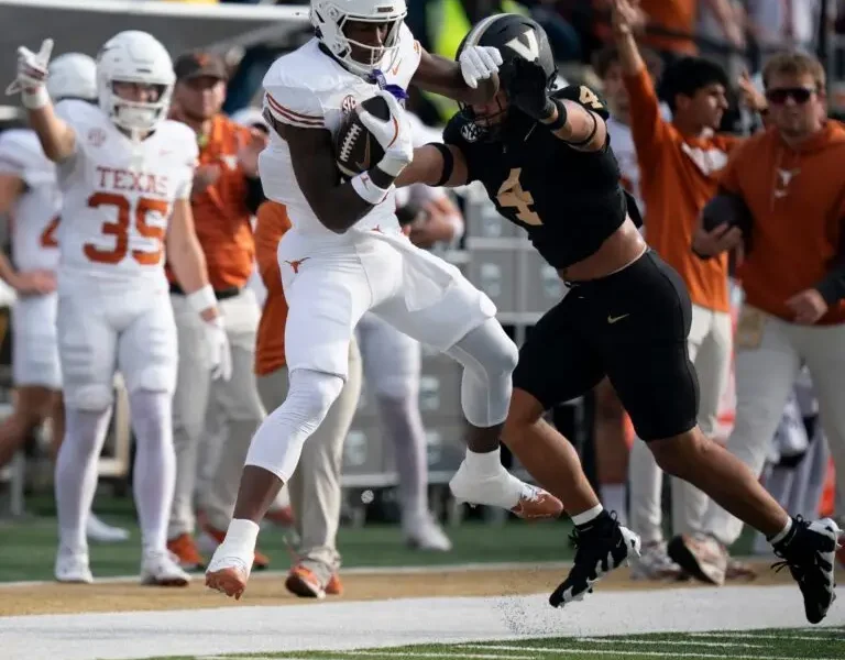 Victory or Warning Sign? Texas Longhorns Fans Sound Alarms Despite Win Over Vanderbilt 1