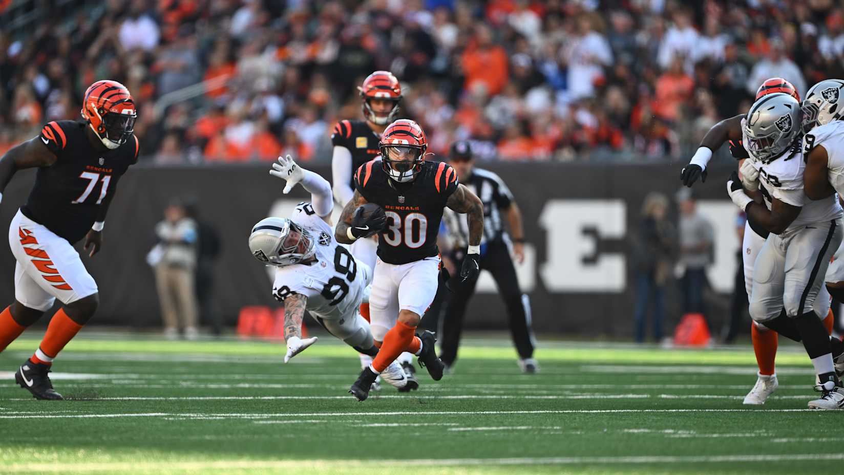 High Hopes and Hard Hits: Bengals Scramble to Fix Run Game After Erick All Jr.'s Season-Ending Injury 1