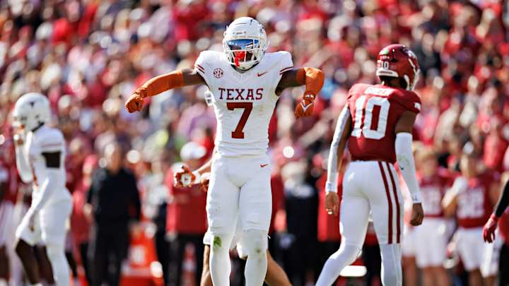 "Texas Players' Post-Game Arrogance After Narrow Win at Arkansas Sparks Controversy" 16