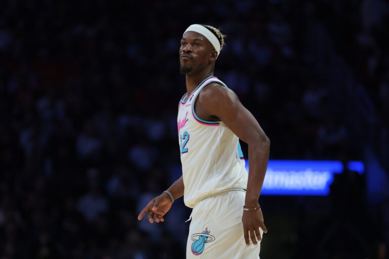 **Jimmy Butler Drops Bombshell: "My Beef Isn’t with My Teammates, It’s with the Miami Heat Front Office"** 16
