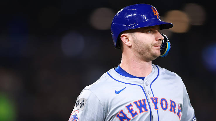 Pete Alonso Signs Historic Contract Extension with New York Mets, Set to Remain with Team Until Retirement 4