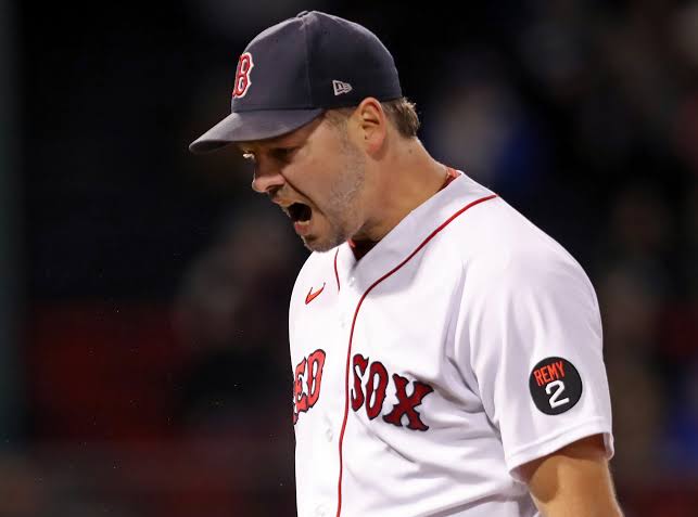 **Red Sox Shock Fans with Bold Move: Veteran Pitcher Rich Hill Returns to Boston for 2025 Season** 25