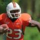 Tragedy Strikes: Former Dolphins Star Eddie Hill Dies at 67 After Battle with Illness and Football’s Dark Legacy 16
