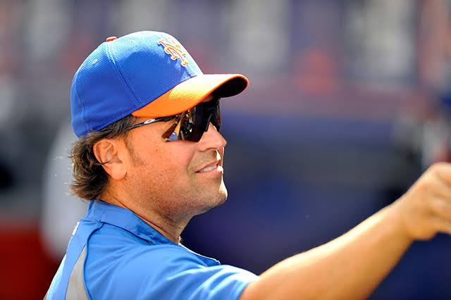 *"THE PIAZZA EFFECT: Mets Banking on Legendary Catcher's Magic as New Head Coach!"* 10