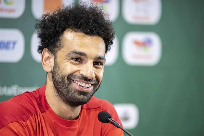  *"SALAH TAUSCHT ANFIELD GEGEN LEVERKUSEN! Ägyptischer Star macht überraschenden Wechsel zu Bayer Leverkusen!"* 28