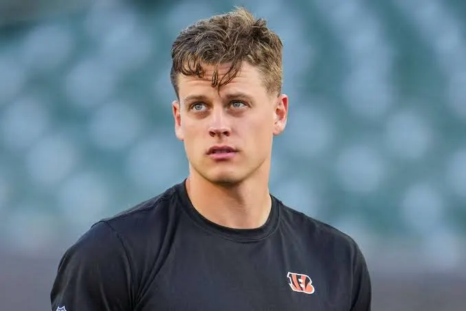 Pittsburgh Steelers Make Historic Move, Acquiring 5-Star Quarterback Joe Burrow in Record $2.5 Million Trade 16