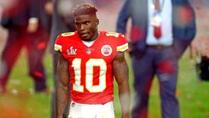Tyreek Hill Breaks Silence: Reveals the Secret Strategy Behind His Move from the Chiefs to the Dolphins 4