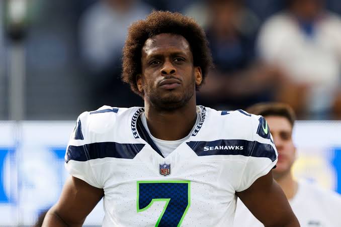 Pittsburgh Steelers Land Pro Bowl Quarterback Geno Smith in High-Stakes 2-Year, $30 Million Deal 13
