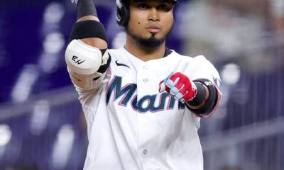 *"A DEAL FOR THE AGES! Mets Commit to Luis Arraez for 15 Years, $765 Million, Cementing His Status as Face of the Franchise!"* 5