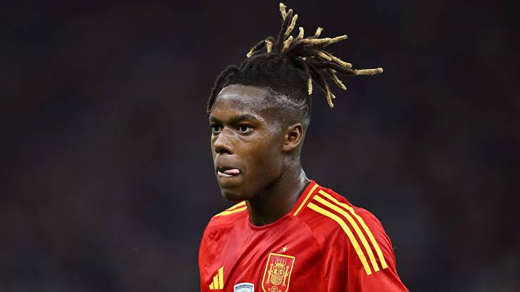 *I GIALOROSSI HANNO IL LORO UOMO: Nico Williams firma un contratto quinquennale con la Roma!* 1