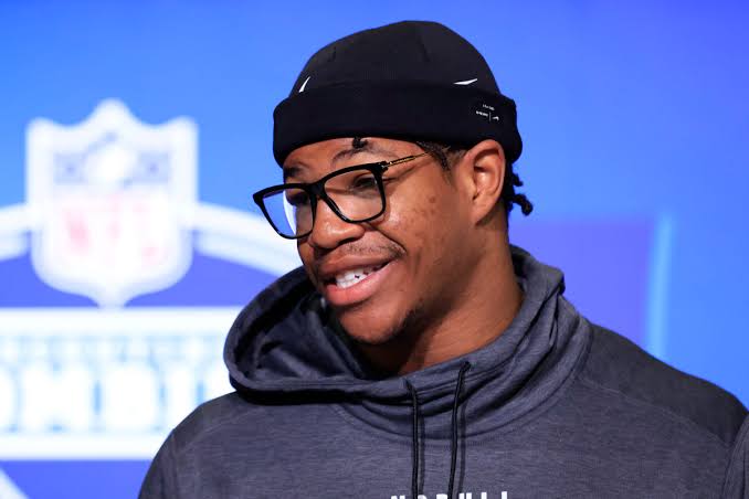 *DID NOLAN SMITH JUST ANNOUNCE A COME BACK, MAKES STUNNING RETURN TO GEORGIA BULLDOGS, BOOSTS TEAM'S NATIONAL CHAMPIONSHIP HOPES* 16
