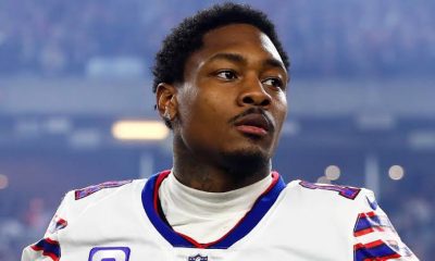 Stefon Diggs Shocks NFL: Decommits from Patriots, Rejoins Vikings on One-Year Deal 26