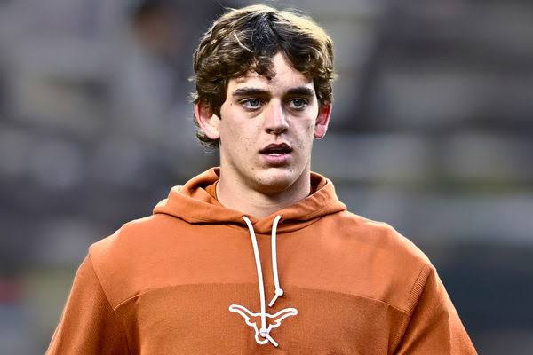 Arch Manning Stuns College Football World: Decommits from Texas, Flips to Auburn in Major Shake-Up 1