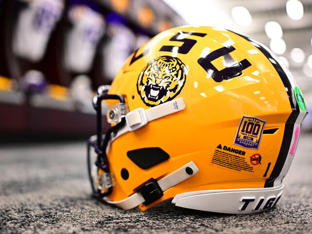 LSU Tigers Stun College Football, Land Two-Time Super Bowl Champion WR in Historic $50 Million Deal 1