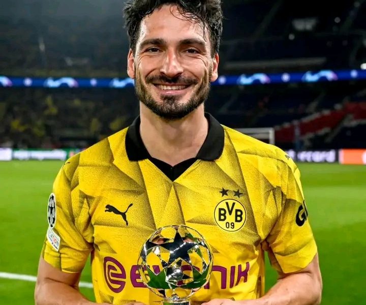 Ende einer Ära: Mats Hummels gibt Rücktritt vom Profifußball bekannt 19