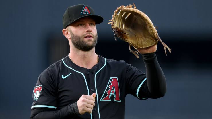 *"WALKER JOINS THE EMPIRE: Mets Make Massive Splash, Signing Christian Walker to Supercharge Lineup"* 25