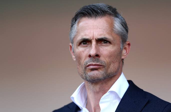 FC Schalke 04 trennt sich von Cheftrainer Kees van Wonderen nach umstrittener Vorstandssitzung 4