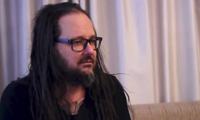 "Korn's Jonathan Davis Reveals Shocking New Identity: A Journey of Self-Discovery and Acceptance" 10