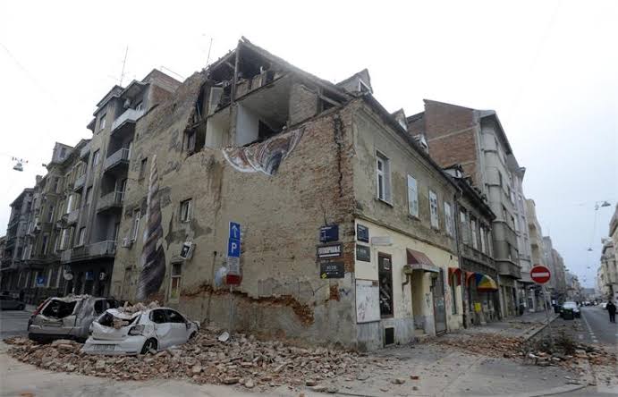 Razoran potres pogodio Zagreb – Mnogi životi izgubljeni 4
