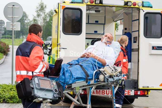 ȘTIRE DE ULTIMĂ ORĂ: Premierul României, Marcel Ciolacu, a fost transportat de urgență la spital după ce s-a prăbușit — Cauza este încă necunoscută 10