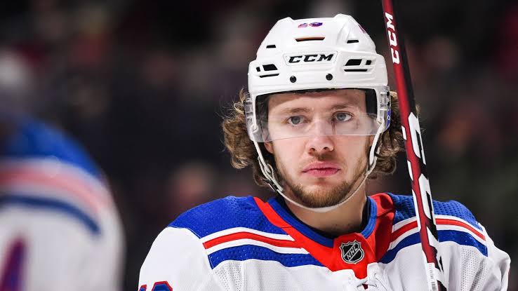 Heartbreak for Rangers Nation: Artemi Panarin Suffers Career-Threatening Injury, Out for the Year as Team Faces Uncertain Future 16