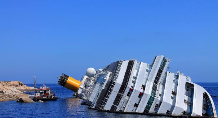 Tragedy Strikes Carnival VIFP: Thousands Missing After Cruise Liner Sinks in River 1